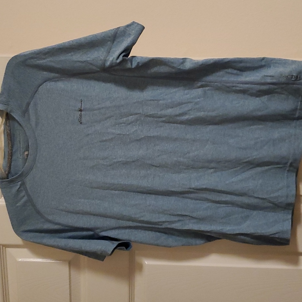 Good active top for men, size S